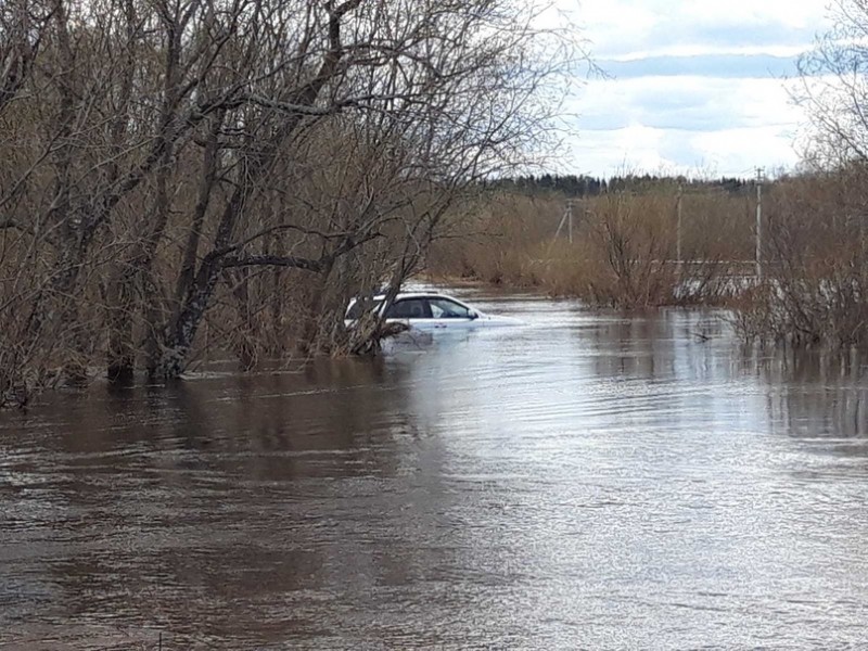 Паводок в Ухте: вода уходит, но ее уровень по-прежнему выше критического