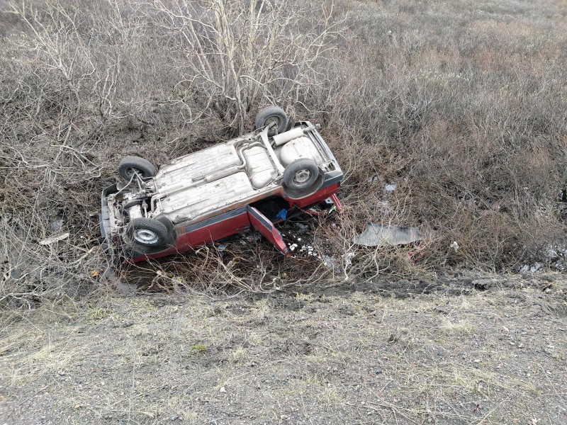 В Воркуте женщина-водитель вылетела в кювет на "девятке"