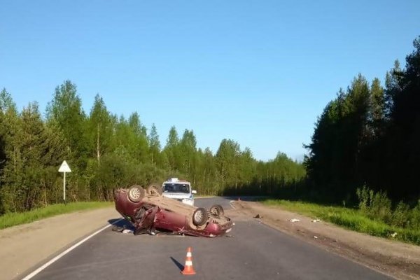 На трассе под Ухтой нетрезвая женщина перевернула автомобиль