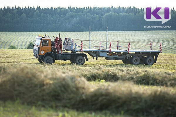 В Коми продолжается строительство водопровода, газовых сетей и дорог в сельской местности

