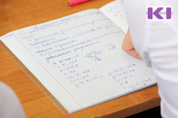 Михаил Мишустин утвердил получение школьных аттестатов без экзаменов
