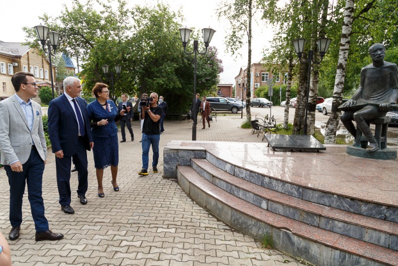 Формирование комфортной среды в городах и селах будет отражено в комплексной программе развития Коми - Владимир Уйба