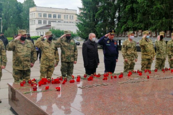 В Сыктывкаре общественники и ветераны боевых действий зажгли 