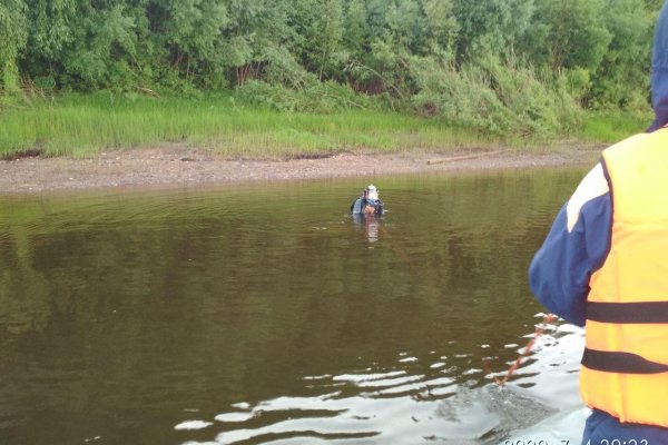 Возле деревни Вездино Усть-Вымского района ищут пропавшего на воде мужчину 