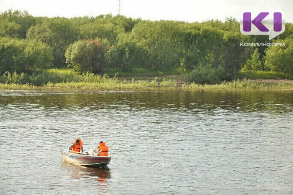 В Инте сбор ягод завершился эвакуацией на надувной лодке