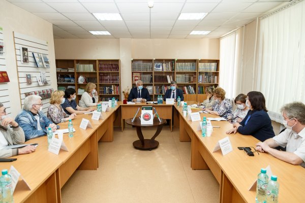 Владимир Уйба встретился с представителями общественности Печорского района