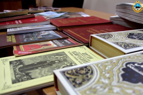 Фонды библиотек колоний Коми пополнятся книгами для слабовидящих