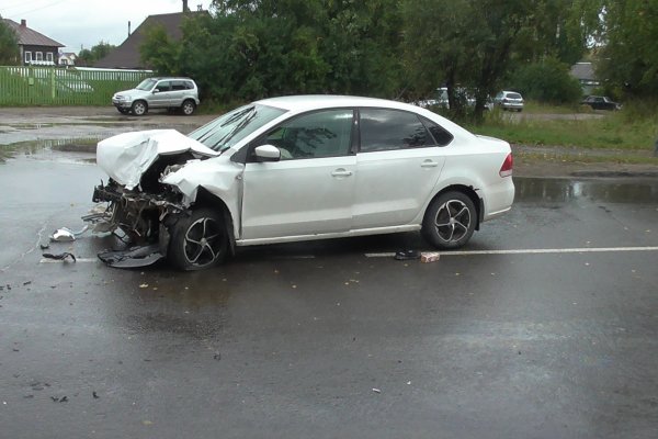 В Сыктывкаре в столкновении иномарки и автобуса пострадали два ребенка