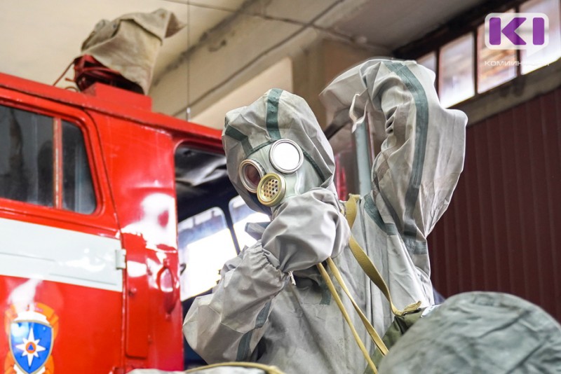 Спасатели Коми показали готовность к ликвидации ЧС в условиях нефтеразлива