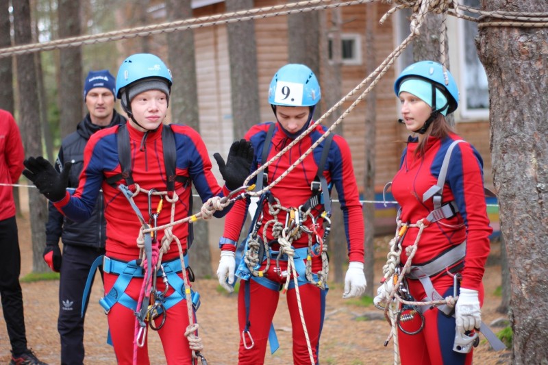 Юные спасатели Сысольского района победили на республиканской "Школе безопасности"