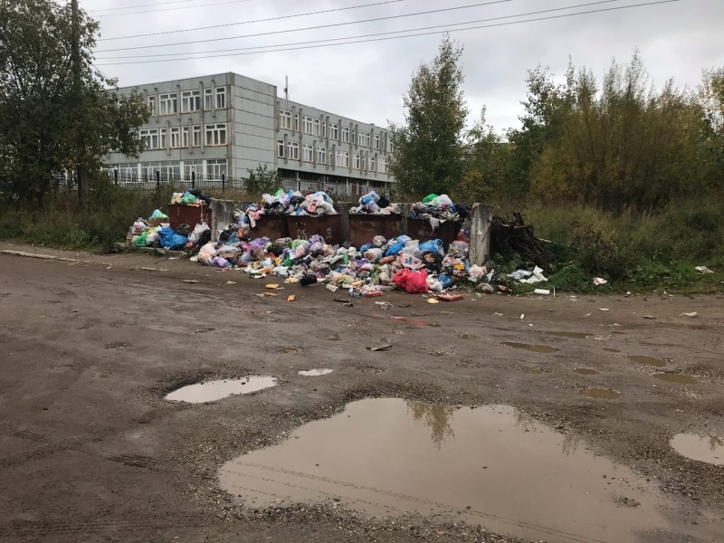 Реакция в соцсетях: вывоз разобранного автомобиля и мусора, подключение освещения и установка автобусных павильонов