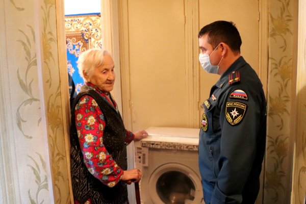 Сотрудники МЧС Коми помогли ветерану из г.Микунь