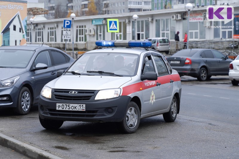 В Сыктывкаре росгвардейцы оперативно отработали вызовы из торгового центра и школы