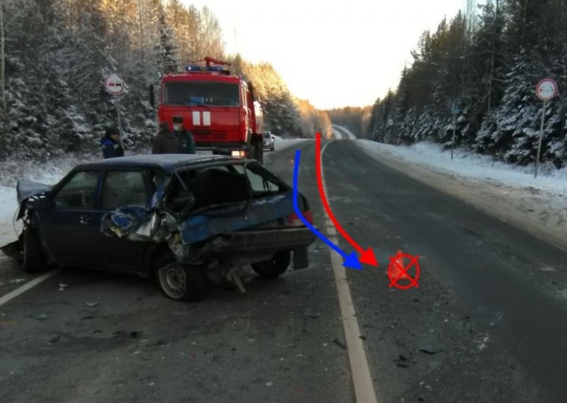 В Сысольском районе большегруз с прицепом врезался в "девятку"