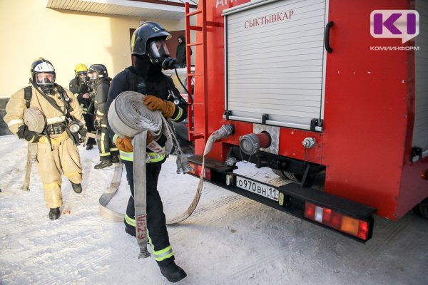 В Сыктывкаре ребенок выпрыгнул из окна, спасаясь от пожара