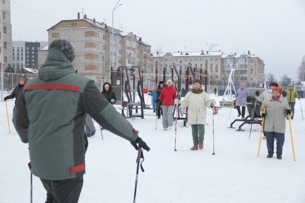 На новом спортивном стадионе в Сыктывкаре проходят открытые тренировки