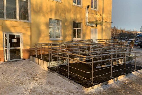 В Сыктывкаре на железнодорожном вокзале завершаются работы по созданию безбарьерной среды