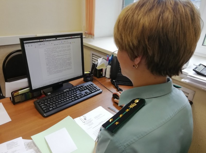 Судебные приставы Сыктывкара взыскали больше 400 тысяч рублей с покупателя дорожных плит