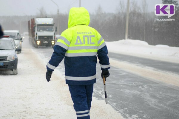 В Выльгорте столкнулись маршрутный автобус и большегруз