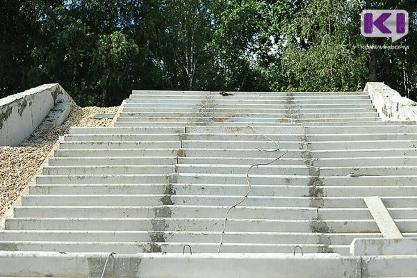 На набережной в Кировском парке Сыктывкара вскрылись новые проблемы