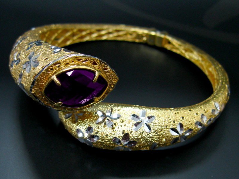 Эксклюзивные новинки предлагает жителям Коми Ювелирный дом "Романовъ"