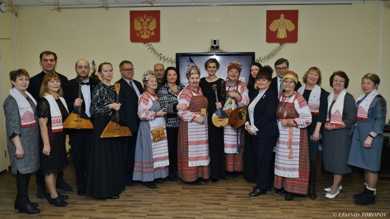 В Санкт-Петербурге на презентации фильма "Русский Страдивари" прозвучали балалайки и домры Семена Налимова