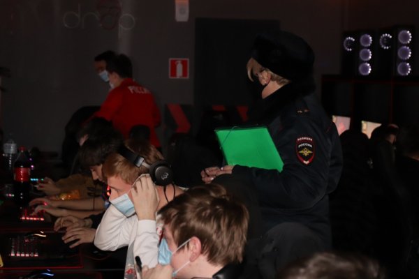 Полиция Сыктывкара искала в барах и клубах подростков