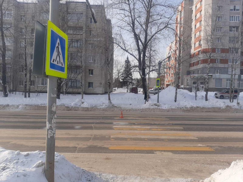 В Сыктывкаре девочка-подросток попала в больницу в результате ДТП