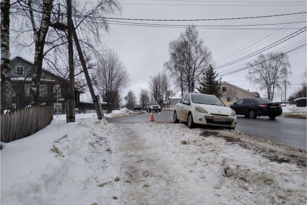 В Сыктывкаре под колеса Renault Clio попала женщина