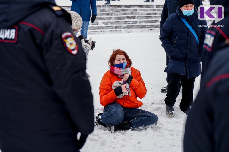 С митинговавшими школьниками и их родителями проведена профилактическая работа — министр образования Коми