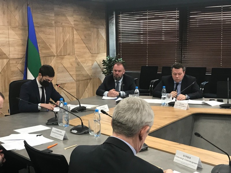 Игорь Булатов провел оперативное совещание по подготовке к паводку и пожароопасному сезону в Коми