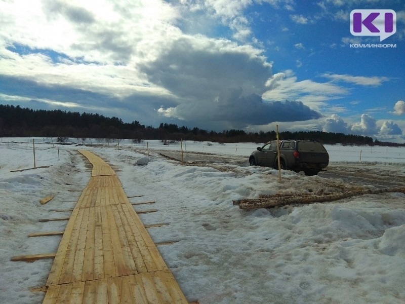 Жителей заречных поселков Сыктывкара предупреждают о скором закрытии переправ