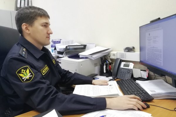 В Коми мостостроители расплатились с владельцем АЗС за разбитый асфальт

