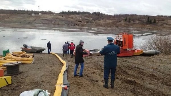 Жителей Усинска просят не использовать воду из Колвы для приготовления пищи 
