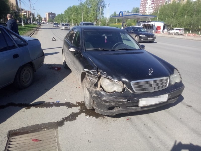 На дорогах Коми за сутки произошли два столкновения с пострадавшими