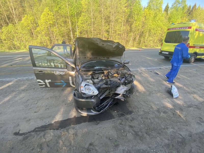 Под Сыктывкаром в ДТП погибла пассажирка такси