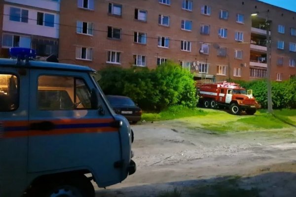 На пожаре в п.Краснозатонский спасли 40 человек, один пострадал
