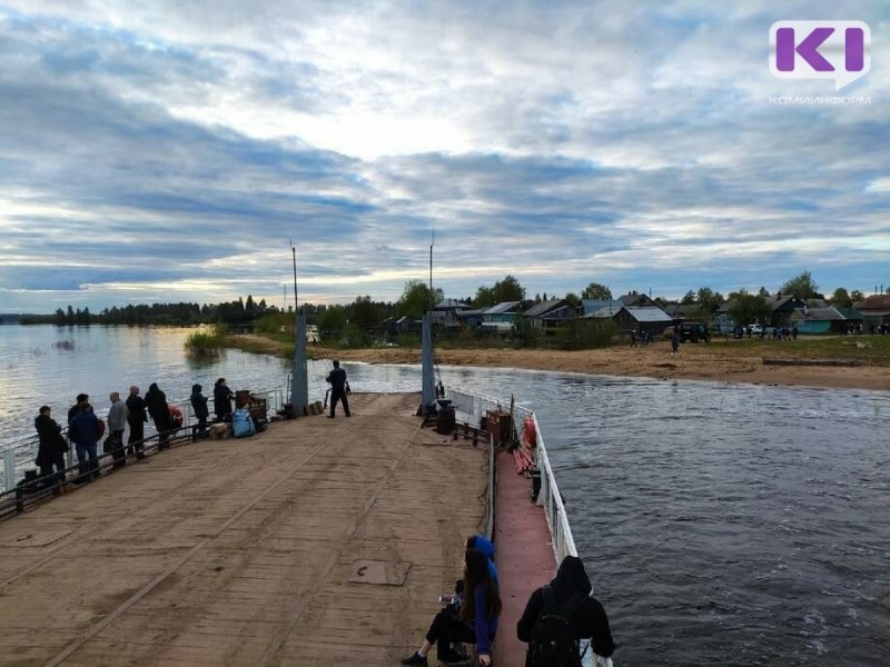 Грузопассажирский паром "Дорожник-19" в Сыктывкаре отремонтируют за 20 млн рублей