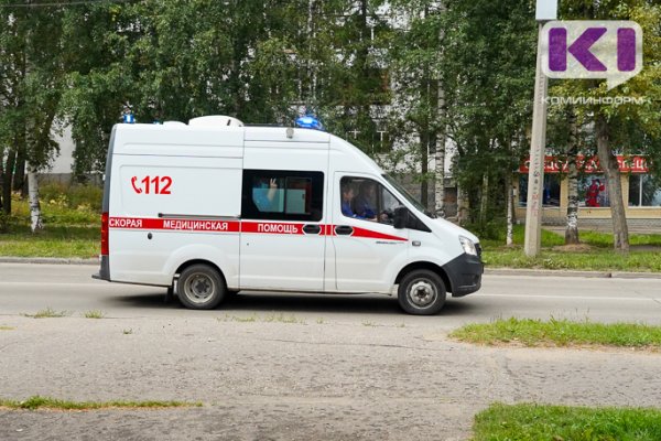 В Выльгорте 75-летняя бабушка переходила дорогу вне зебры и попала под машину