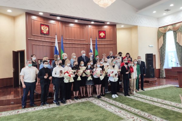 Юные жители Коми обещали Владимиру Уйба сделать все для процветания республики 