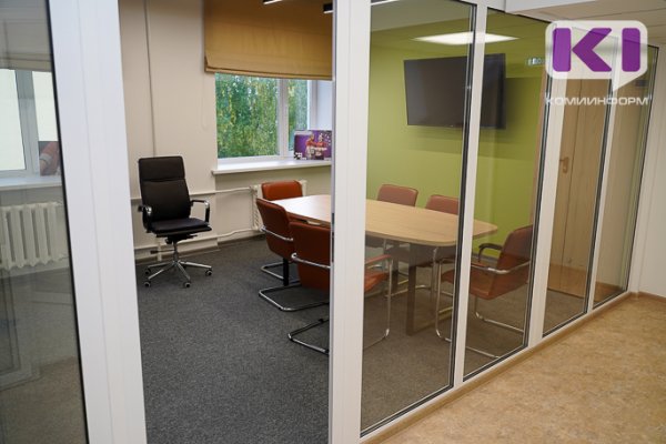 Роструд объяснил, могут ли уволить за отказ прививаться от COVID