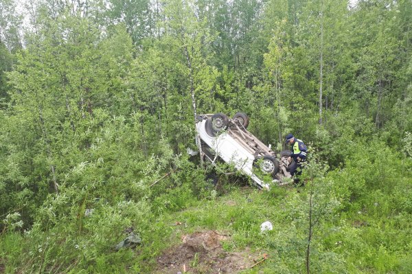 За сутки в Коми два автомобиля вылетели с трасс, два человека получили травмы