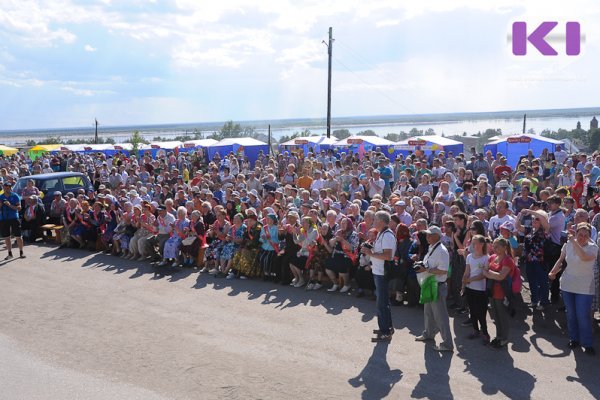 Попова попросила Мишустина поддержать запрет на массовые мероприятия