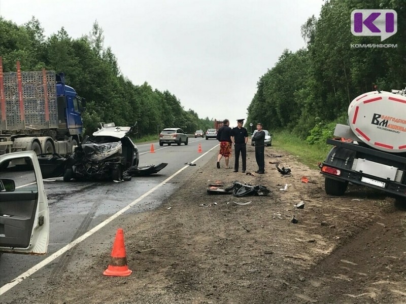 На объездной Сыктывкара крупная авария, пострадали трое 