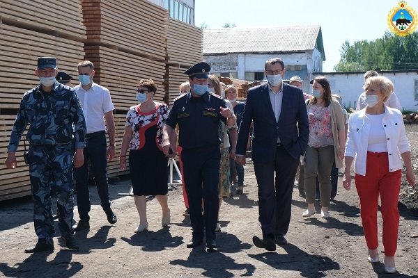 Главы шести районов Коми посетили колонию строгого режима