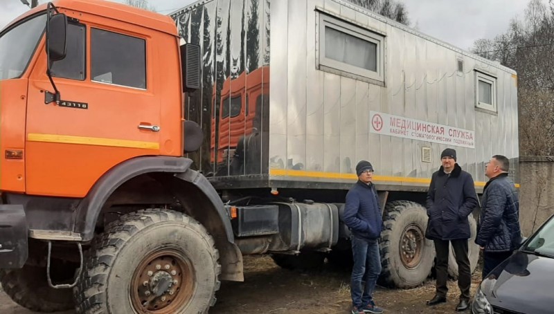  В Усинске стоматологический кабинет открыли на базе автомобиля КамАЗ