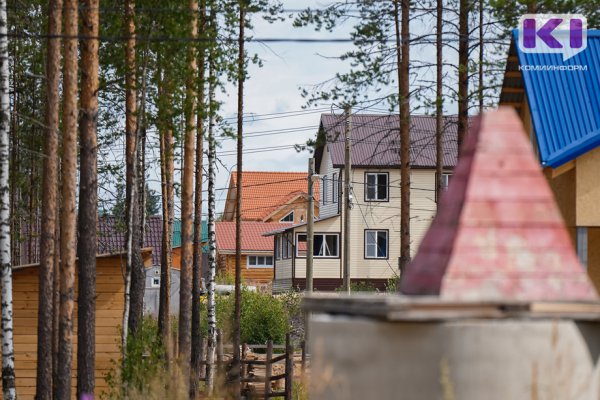 В Сыктывкаре собственника квартиры без удобств заставили снести баню 