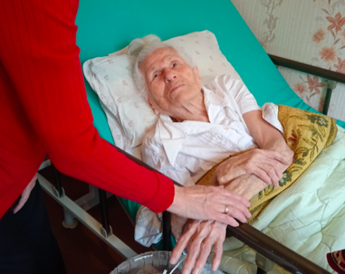 СЛДК поздравил ровесницу комбината с 95-летием