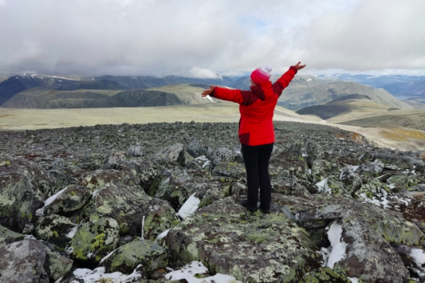 В гору на такси: в Коми туристы впервые взошли на Народную на трэколах