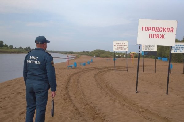 На реке Вычегда матросы 